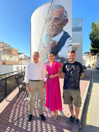 Rincón de la Victoria homenajea a los verdiales y a Paco Maroto con un mural de más de 100 metros cuadrados en Benagalbón.