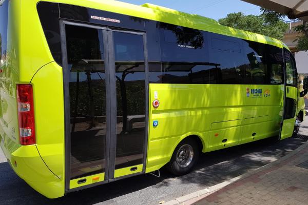 El Ayuntamiento de Rincón de la Victoria amplía y refuerza el servicio de transporte público urbano para la Feria de Benagalbón